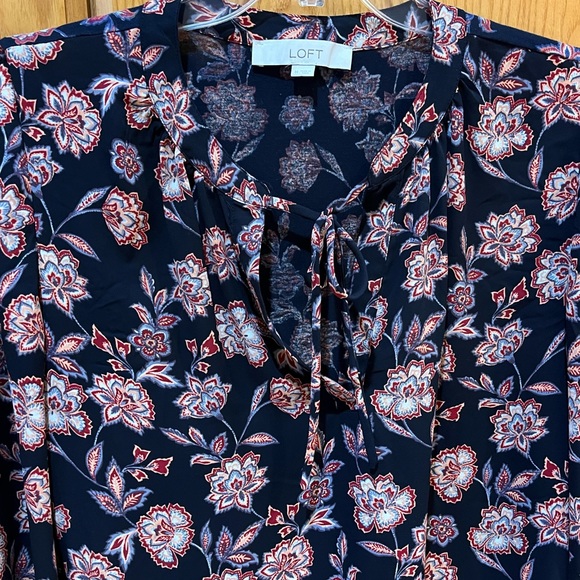LOFT Floral Peasant Boho Peblum Blouse With Ruffled Hem Size Medium - Picture 6 of 7